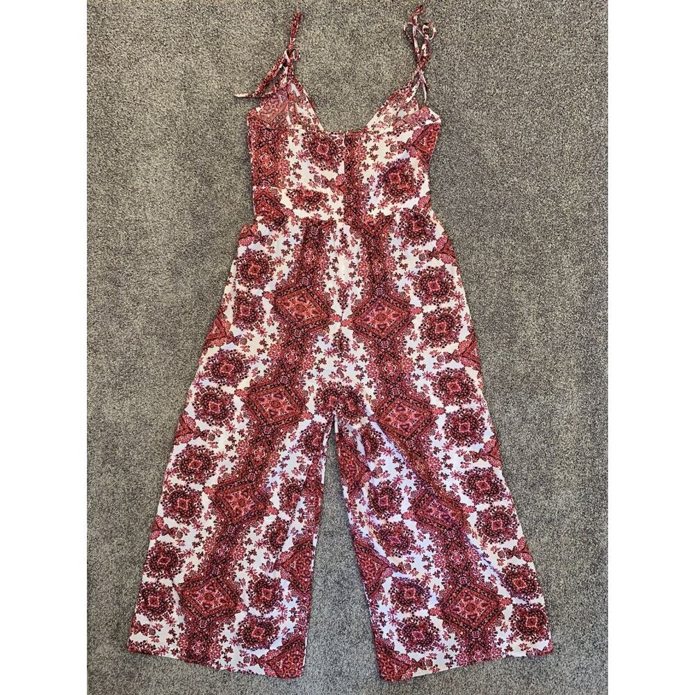 Boohoo Women’s Jumpsuit Size 4 Red White Back Zipper V-Neck Spaghetti Straps GUC - Picture 5 of 11